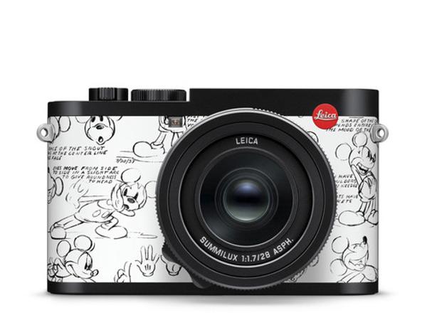 Leica Q2 Disney '100 Years of Wonder'
