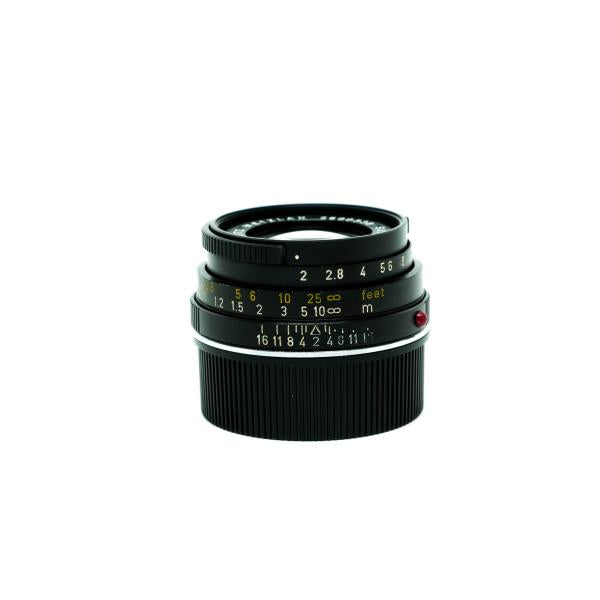 Leica Summicron-C 40mm f/2.0, màu đen