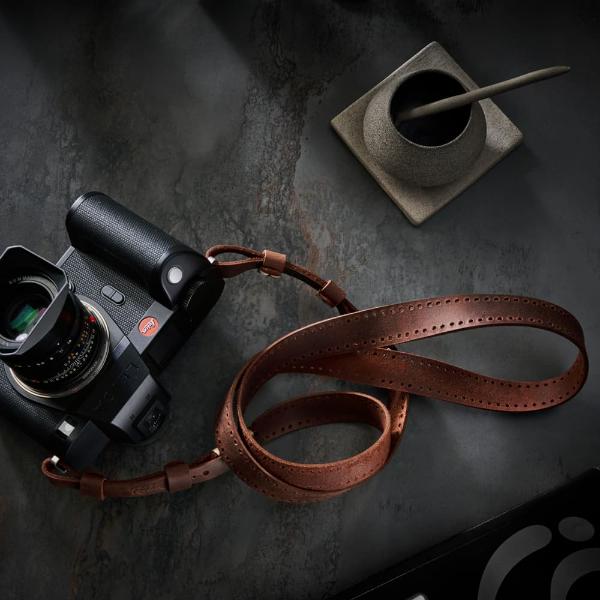 Dây đeo máy ảnh Riviera SL2 Perforated Cigar Brown