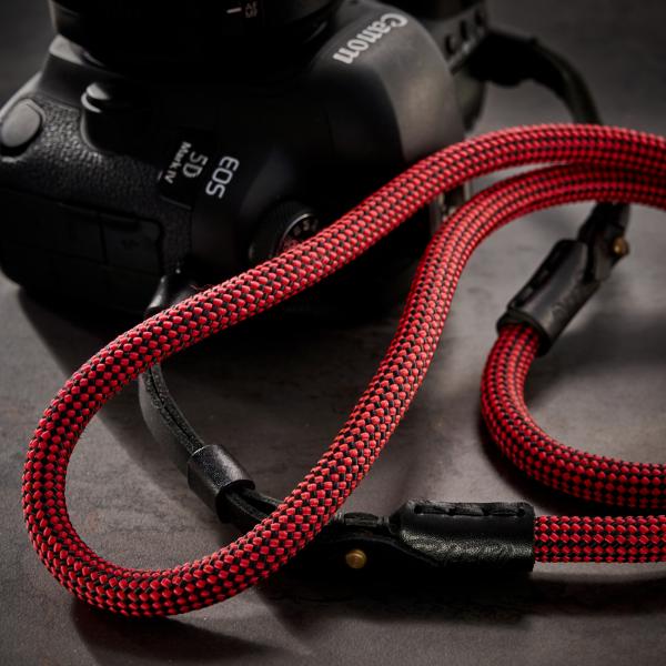 Dây đeo máy ảnh Snake , Canon (Universal), Cadmium Red and Black