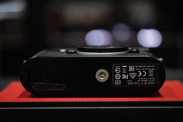 Leica M-P (Typ 240), màu đen