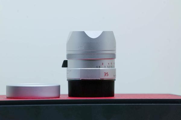 Leica Summarit-M 35mm f/2.4 ASPH.