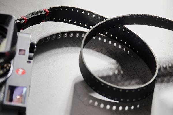 Dây đeo máy ảnh The Film Strap 2 – M, by Leica Society International