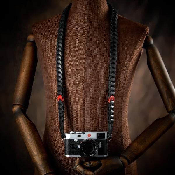 Dây đeo máy ảnh Rock n Roll Special Edition Red Dot.